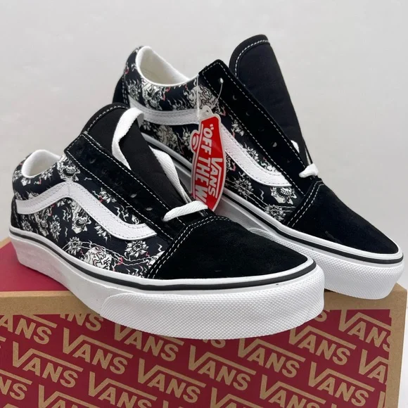 Vans Men’s Old Skool (Flash Skulls)Multi/True White Sneakers
VN0A38G118C - Picture 5 of 16